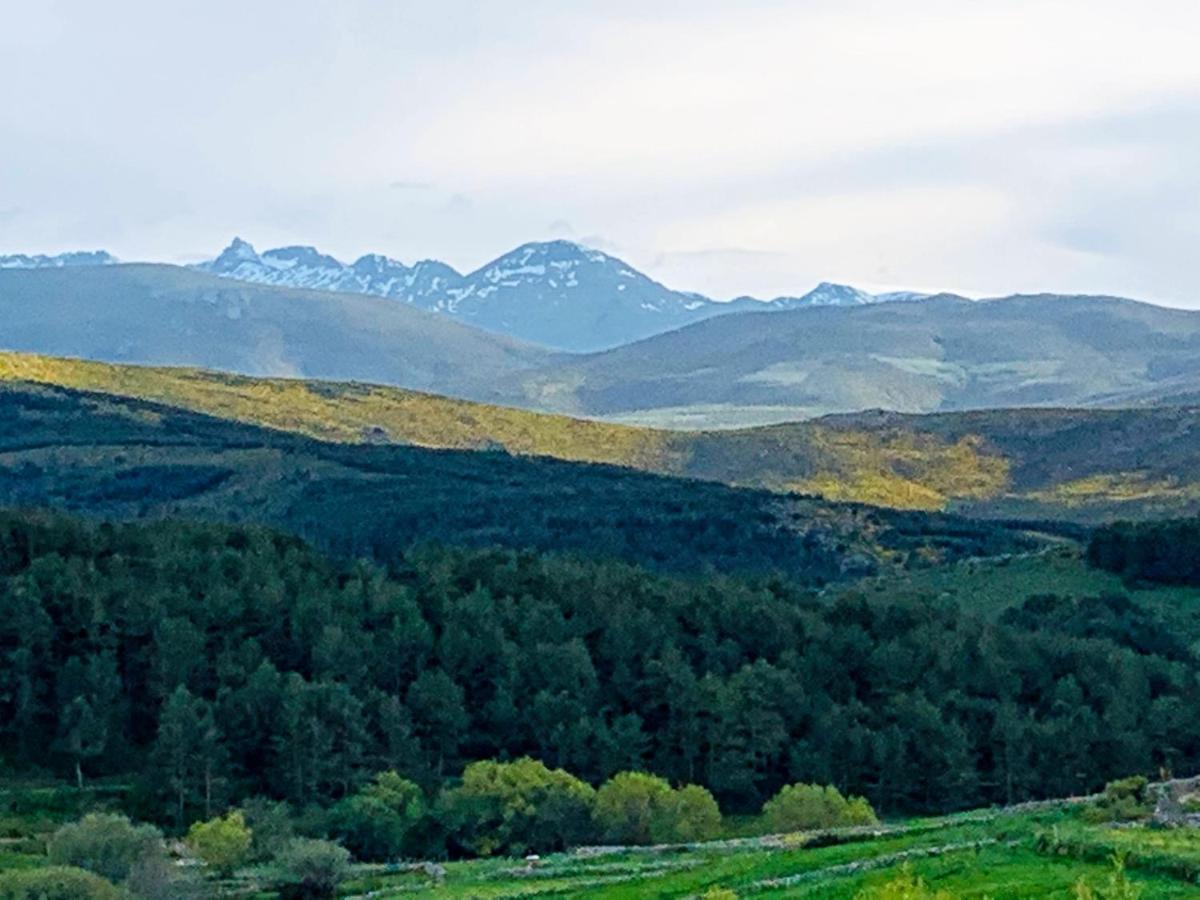 Villa De Gredos Наваредонда де Гредос Екстериор снимка