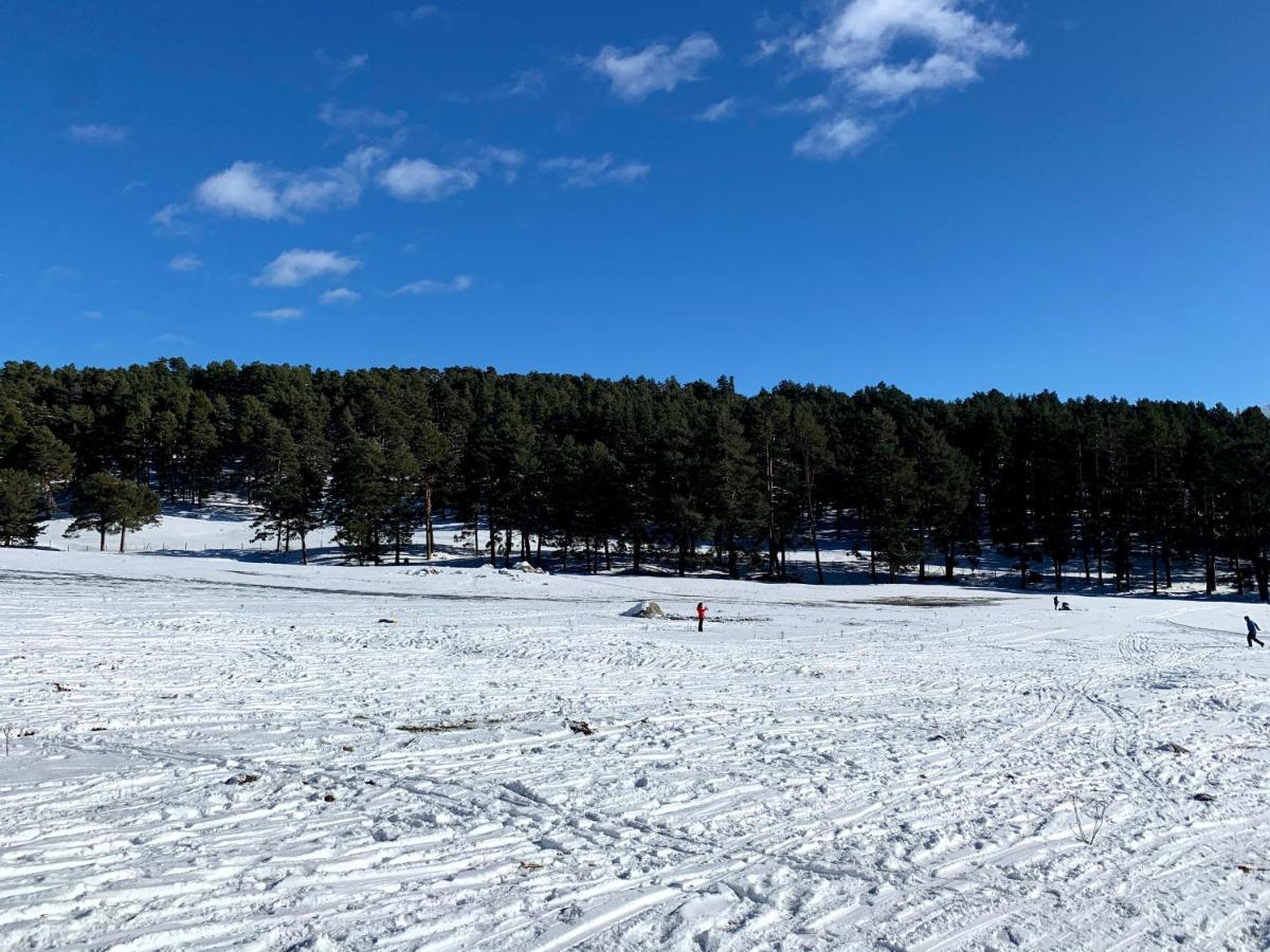 Villa De Gredos Наваредонда де Гредос Екстериор снимка