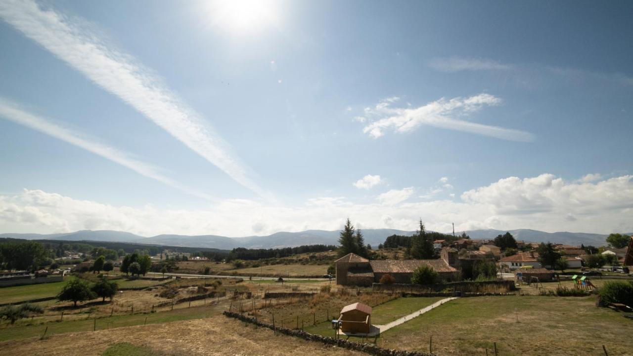 Villa De Gredos Наваредонда де Гредос Екстериор снимка