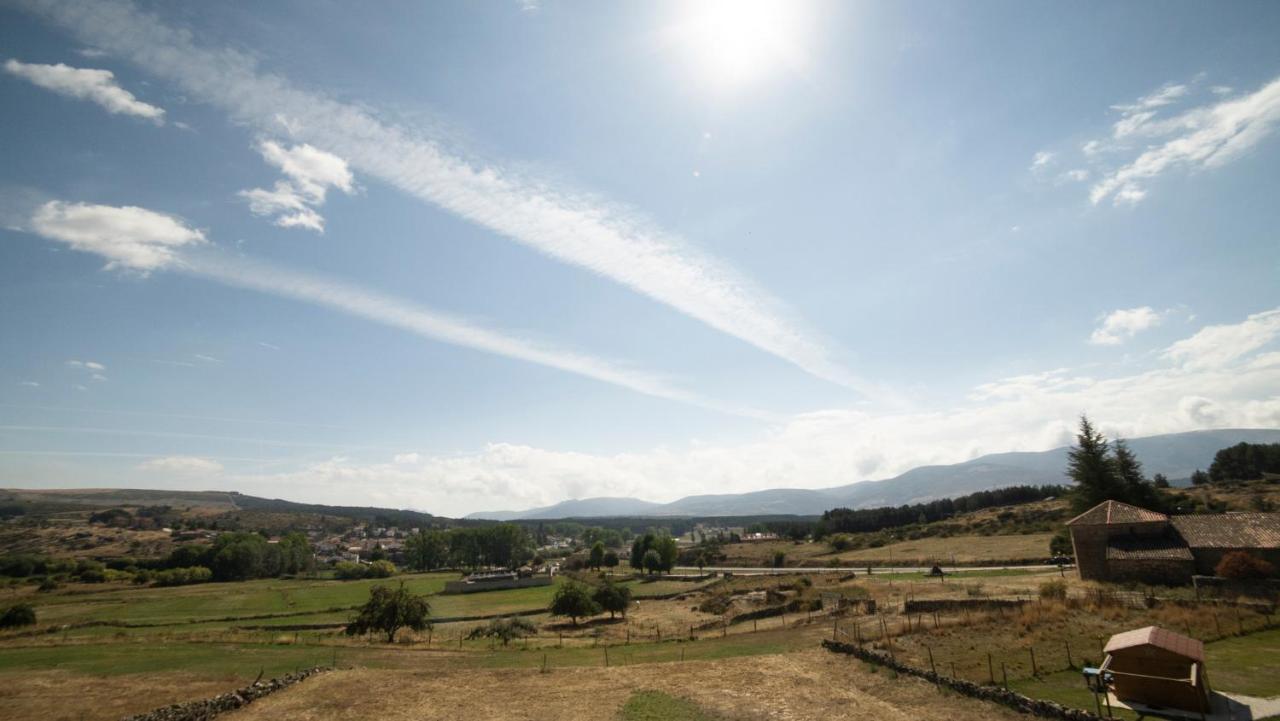 Villa De Gredos Наваредонда де Гредос Екстериор снимка
